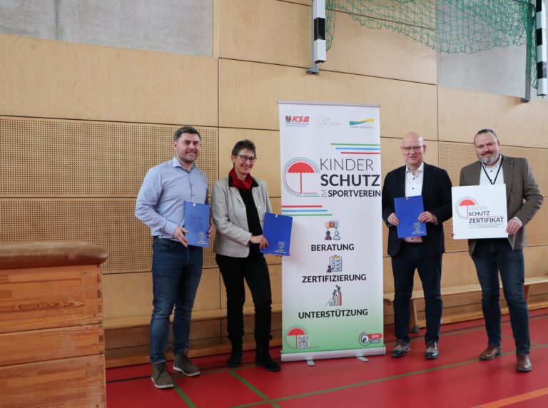 331374842_1354923781715924_7864628090047783479_n